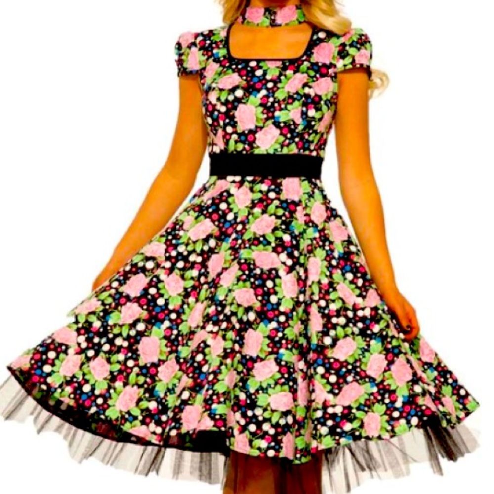 BNWT UK 18 Hearts & Roses Dress with Crinoline Trim